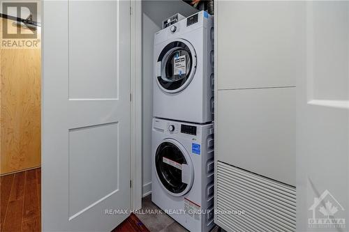 1502 - 340 Queen Street, Ottawa, ON - Indoor Photo Showing Laundry Room