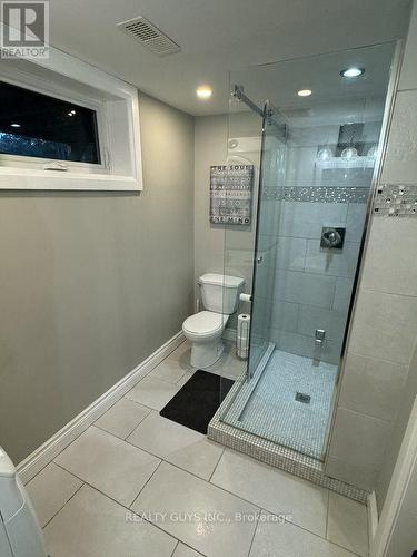 18 Pinecrest Road, Georgina (Pefferlaw), ON - Indoor Photo Showing Bathroom