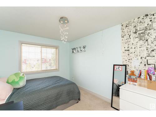 #32 15151 43 St Nw, Edmonton, AB - Indoor Photo Showing Bedroom