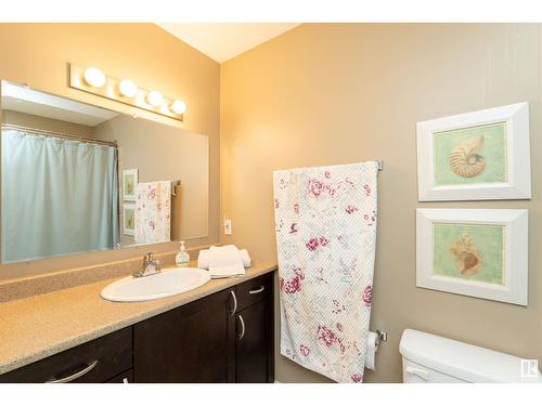 #32 15151 43 St Nw, Edmonton, AB - Indoor Photo Showing Bathroom