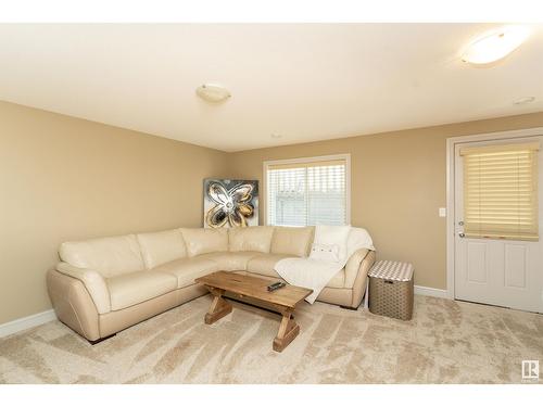 #32 15151 43 St Nw, Edmonton, AB - Indoor Photo Showing Living Room