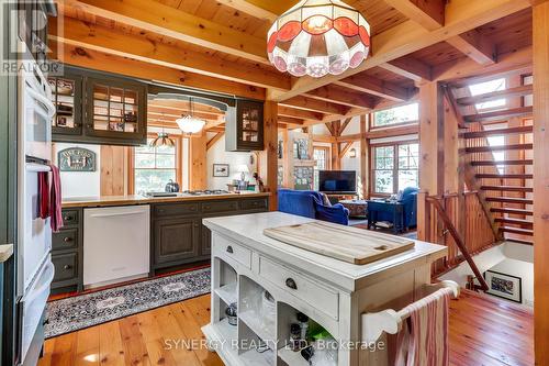 Kitchen - 71641 Old Cedarbank Lane, Bluewater (Dashwood), ON - Indoor