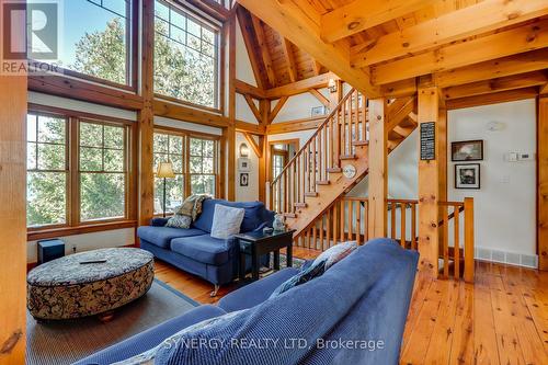 71641 Old Cedarbank Lane, Bluewater (Dashwood), ON - Indoor Photo Showing Living Room