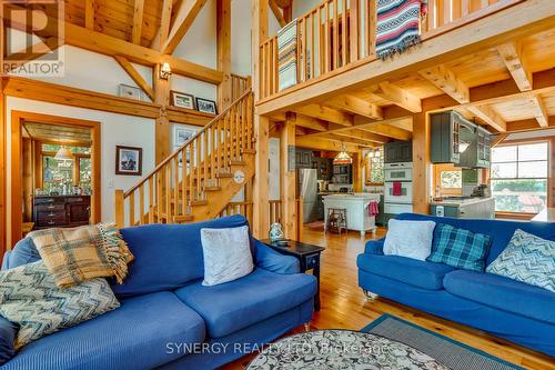 71641 Old Cedarbank Lane, Bluewater (Dashwood), ON - Indoor Photo Showing Living Room