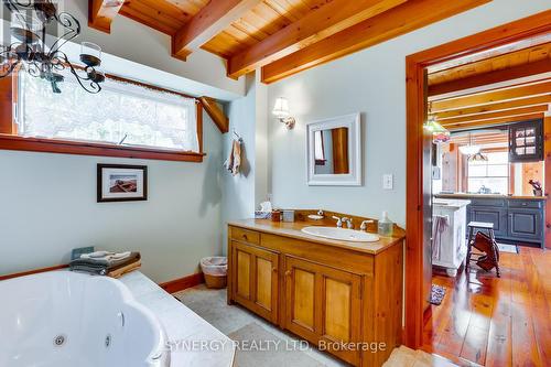 71641 Old Cedarbank Lane, Bluewater (Dashwood), ON - Indoor Photo Showing Bathroom