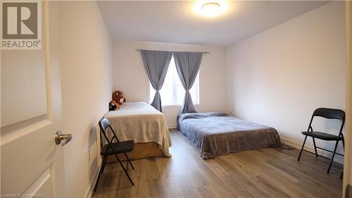 205 West Oak Trail Unit# 14, Kitchener, ON - Indoor Photo Showing Bedroom