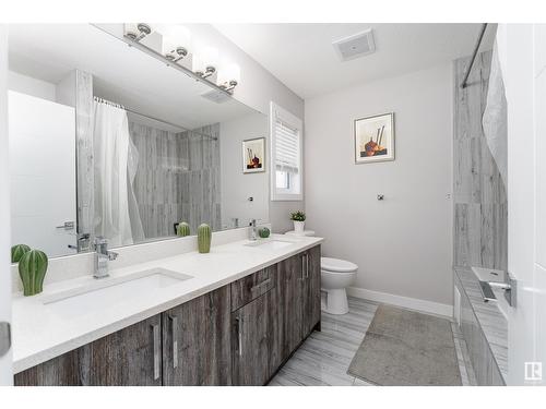 1797 Erker Wy Nw, Edmonton, AB - Indoor Photo Showing Bathroom