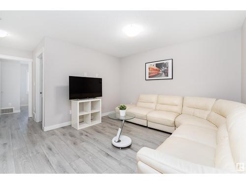 1797 Erker Wy Nw, Edmonton, AB - Indoor Photo Showing Living Room