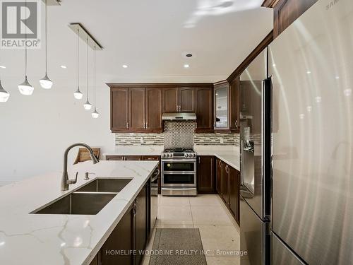 23 Gambia Road, Brampton, ON - Indoor Photo Showing Kitchen With Double Sink With Upgraded Kitchen