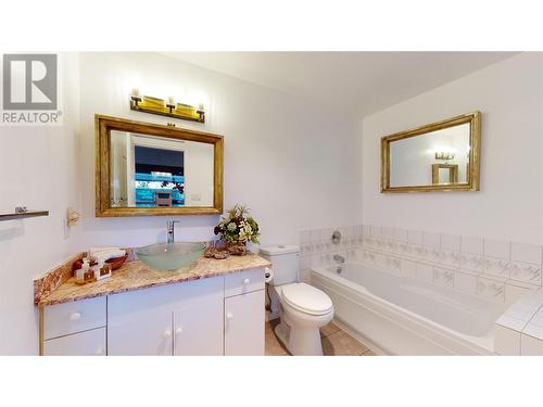 11905 Quail Ridge Place, Osoyoos, BC - Indoor Photo Showing Bathroom