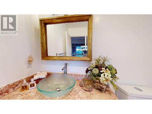 Lower Level Main Bath - 11905 Quail Ridge Place, Osoyoos, BC - Indoor Photo Showing Bathroom