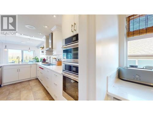 11905 Quail Ridge Place, Osoyoos, BC - Indoor Photo Showing Kitchen