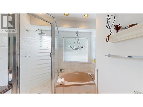 11905 Quail Ridge Place, Osoyoos, BC - Indoor Photo Showing Bathroom