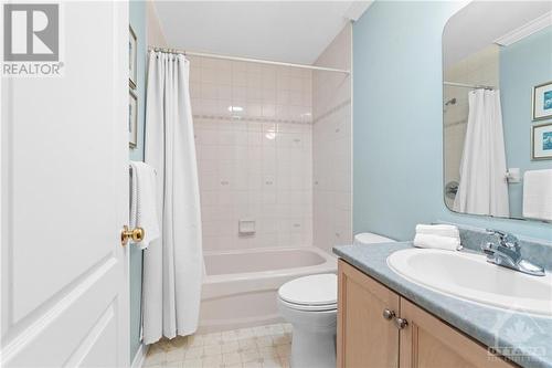 2 Coulson Court, Kanata, ON - Indoor Photo Showing Bathroom