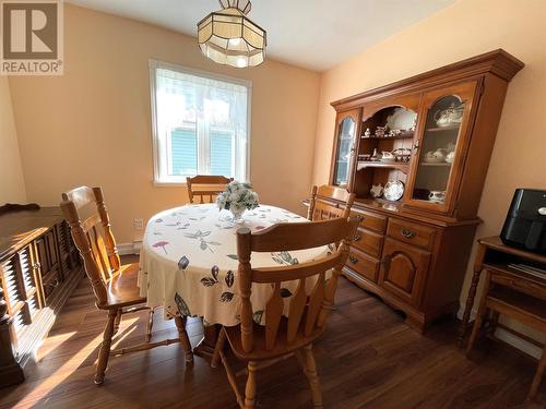 16 Rewa Avenue, Bishop'S Falls, NL - Indoor Photo Showing Dining Room