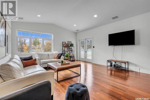 314 Centre Avenue, Meadow Lake, SK - Indoor Photo Showing Living Room