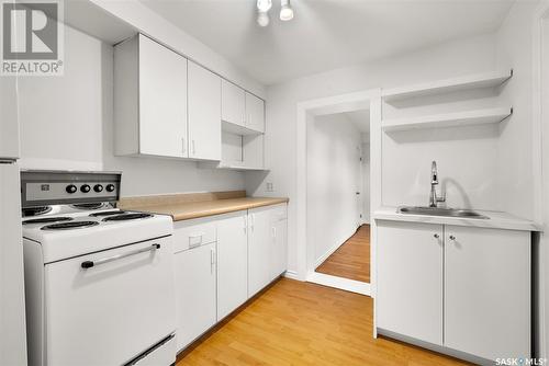 2700 Quinn Drive, Regina, SK - Indoor Photo Showing Kitchen