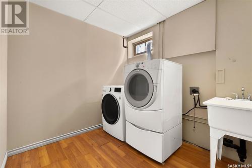 2700 Quinn Drive, Regina, SK - Indoor Photo Showing Laundry Room