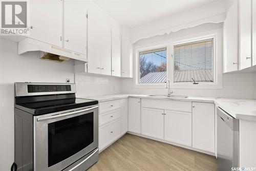 2700 Quinn Drive, Regina, SK - Indoor Photo Showing Kitchen