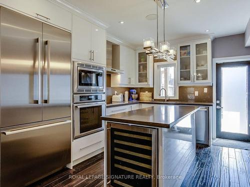 235 Bain Ave, Toronto, ON - Indoor Photo Showing Kitchen With Upgraded Kitchen