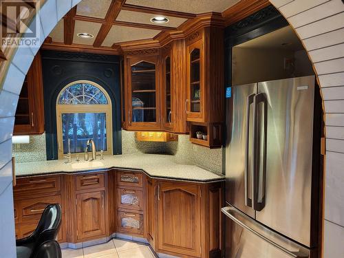 327 Carmel Crescent, Okanagan Falls, BC - Indoor Photo Showing Kitchen