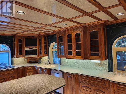 327 Carmel Crescent, Okanagan Falls, BC - Indoor Photo Showing Kitchen