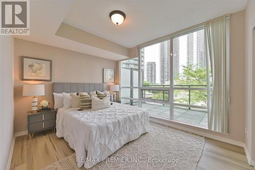 405 - 2240 Lakeshore Boulevard W, Toronto, ON - Indoor Photo Showing Bedroom