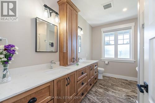 11786 Parson Road, Southwold, ON - Indoor Photo Showing Bathroom