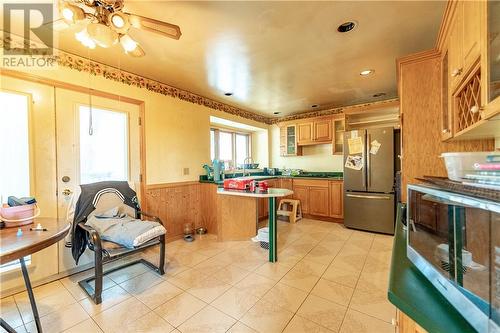 661 Oscar Street, Espanola, ON - Indoor Photo Showing Kitchen