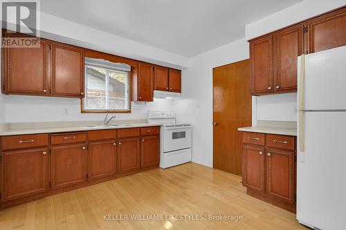 83 Hawthorne Road, London, ON - Indoor Photo Showing Kitchen