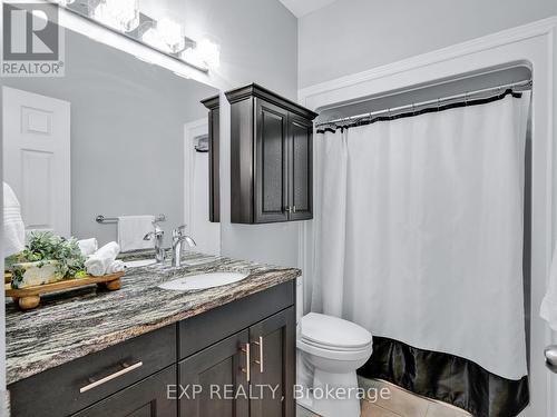 3501 - 300 Croft Street, Port Hope, ON - Indoor Photo Showing Bathroom