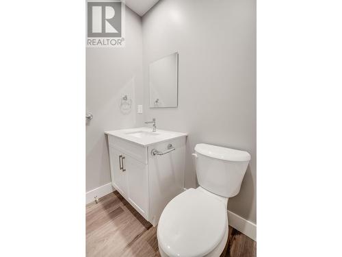 3716 Toba Road, Castlegar, BC - Indoor Photo Showing Bathroom