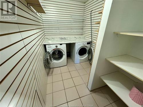 156 Edgewater, Tecumseh, ON - Indoor Photo Showing Laundry Room