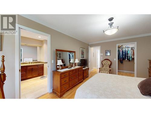 1201 Cameron Avenue Unit# 97, Kelowna, BC - Indoor Photo Showing Bedroom