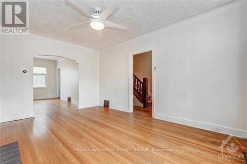 433 Holland Avenue, Ottawa, ON - Indoor Photo Showing Other Room