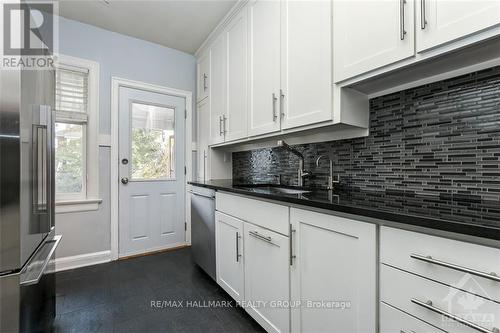 433 Holland Avenue, Ottawa, ON - Indoor Photo Showing Kitchen