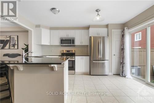 306 Sweetfern Crescent, Ottawa, ON - Indoor Photo Showing Kitchen With Stainless Steel Kitchen