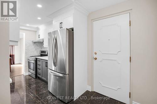 304 - 61 Paffard Street, Niagara-On-The-Lake, ON - Indoor Photo Showing Kitchen