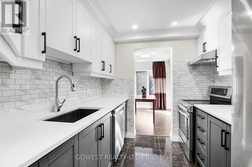 304 - 61 Paffard Street, Niagara-On-The-Lake, ON - Indoor Photo Showing Kitchen With Upgraded Kitchen