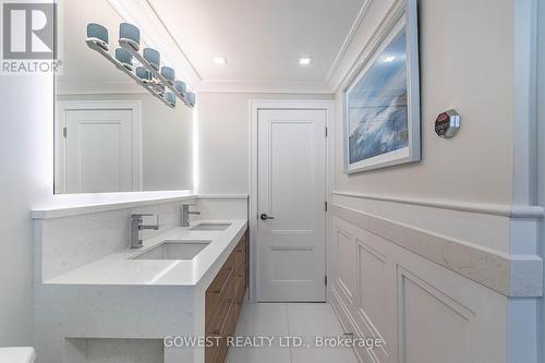 123 Dewitt Road, Hamilton, ON - Indoor Photo Showing Bathroom