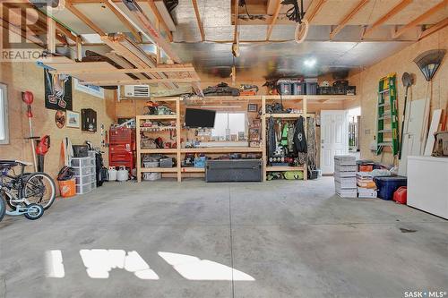 226 113Th Street W, Saskatoon, SK - Indoor Photo Showing Garage