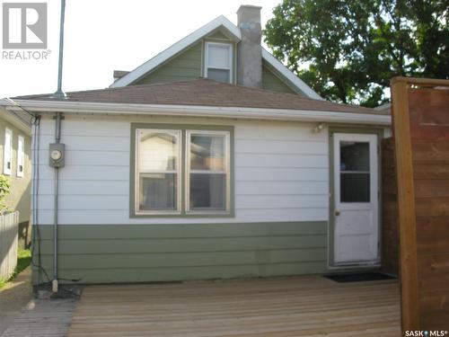 2037 Reynolds Street, Regina, SK - Outdoor With Exterior