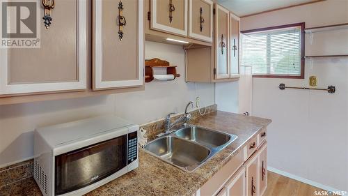 2037 Reynolds Street, Regina, SK - Indoor Photo Showing Kitchen With Double Sink