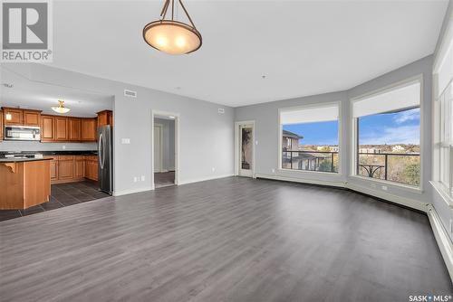 311 619 Saskatchewan Crescent W, Saskatoon, SK - Indoor Photo Showing Kitchen