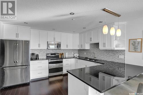 706 2300 Broad Street, Regina, SK - Indoor Photo Showing Kitchen With Upgraded Kitchen