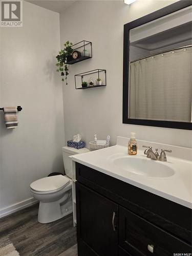 405 Mcgillivray Street, Outlook, SK - Indoor Photo Showing Bathroom