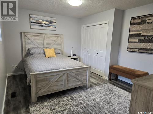 405 Mcgillivray Street, Outlook, SK - Indoor Photo Showing Bedroom