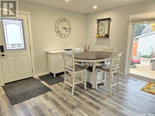 405 Mcgillivray Street, Outlook, SK - Indoor Photo Showing Dining Room