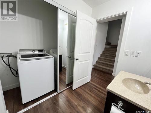 1640 C Avenue N, Saskatoon, SK - Indoor Photo Showing Laundry Room