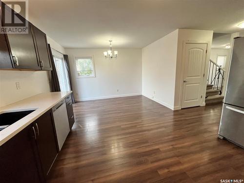 1640 C Avenue N, Saskatoon, SK - Indoor Photo Showing Kitchen